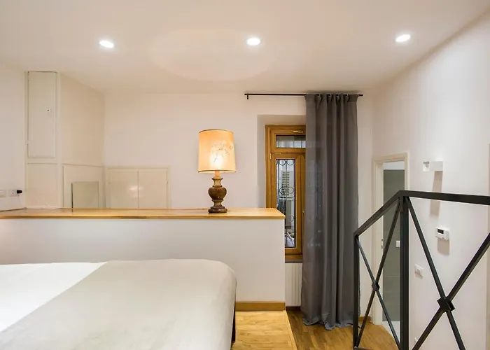 Cozy Loft @ Monti Roma